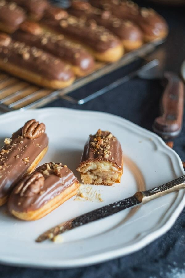 eclairs mit karamellisierter bananencreme